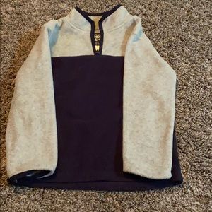 OshKosh B’gosh Size 5T fleece pullover